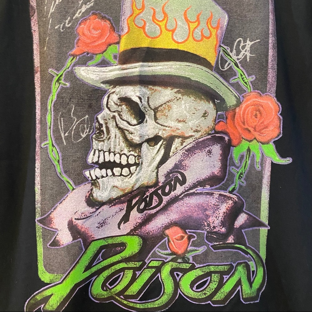 BOUTIQUE Poison Skull & Roses Retro Band Tee NWT - Picture 2 of 4